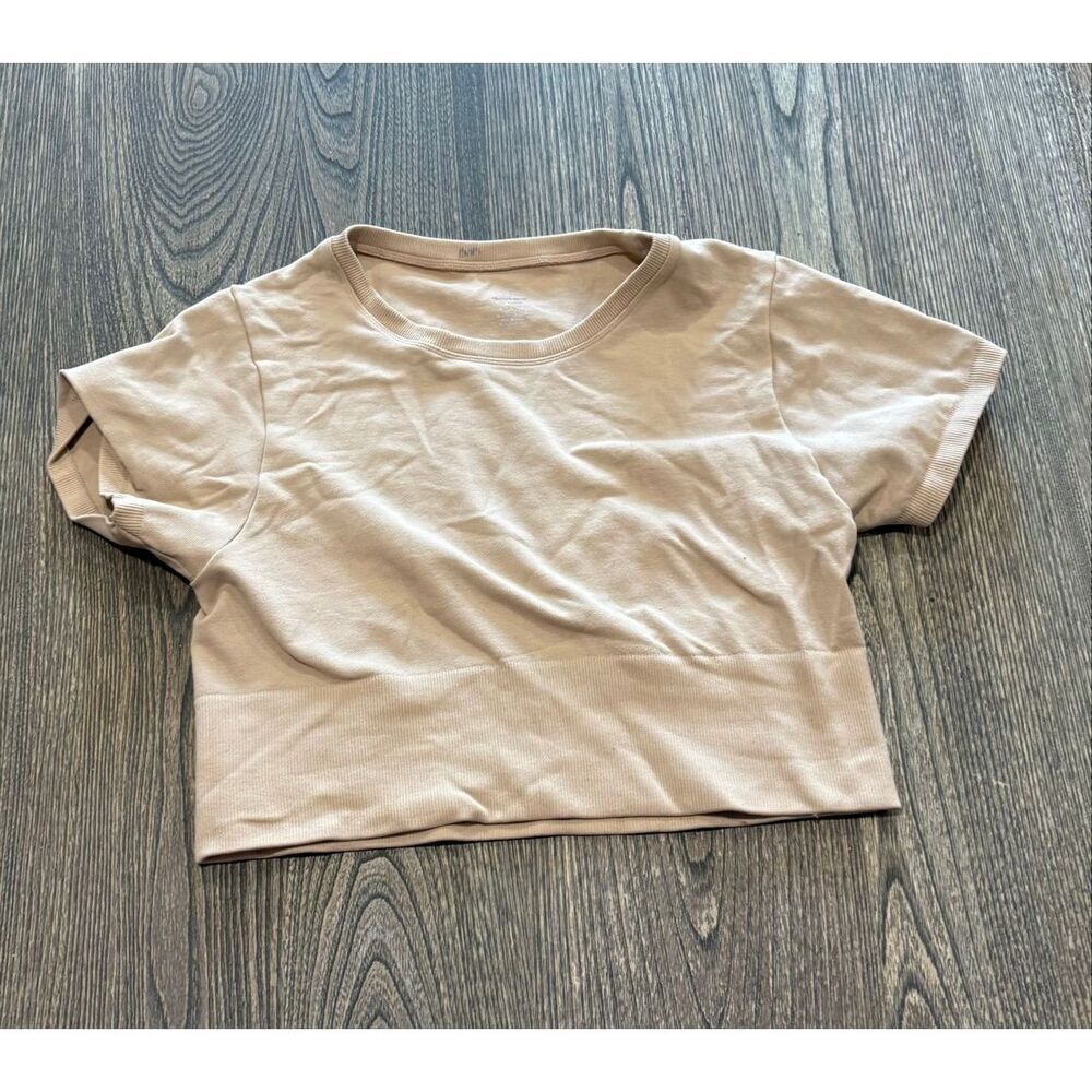 Offline by Aerie Cropped Top Short Sleeves Crewneck Pullover Offline Size M